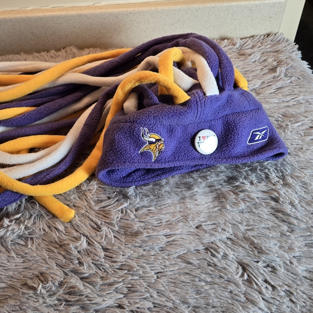 MN Vikings Fun Hat with Tentacles